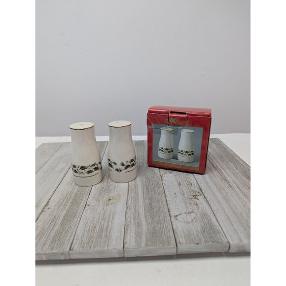 Porcelain Salt & Pepper Shaker Set "A Season Of Wonder" Christmas Holly Design - Picture 1 of 8